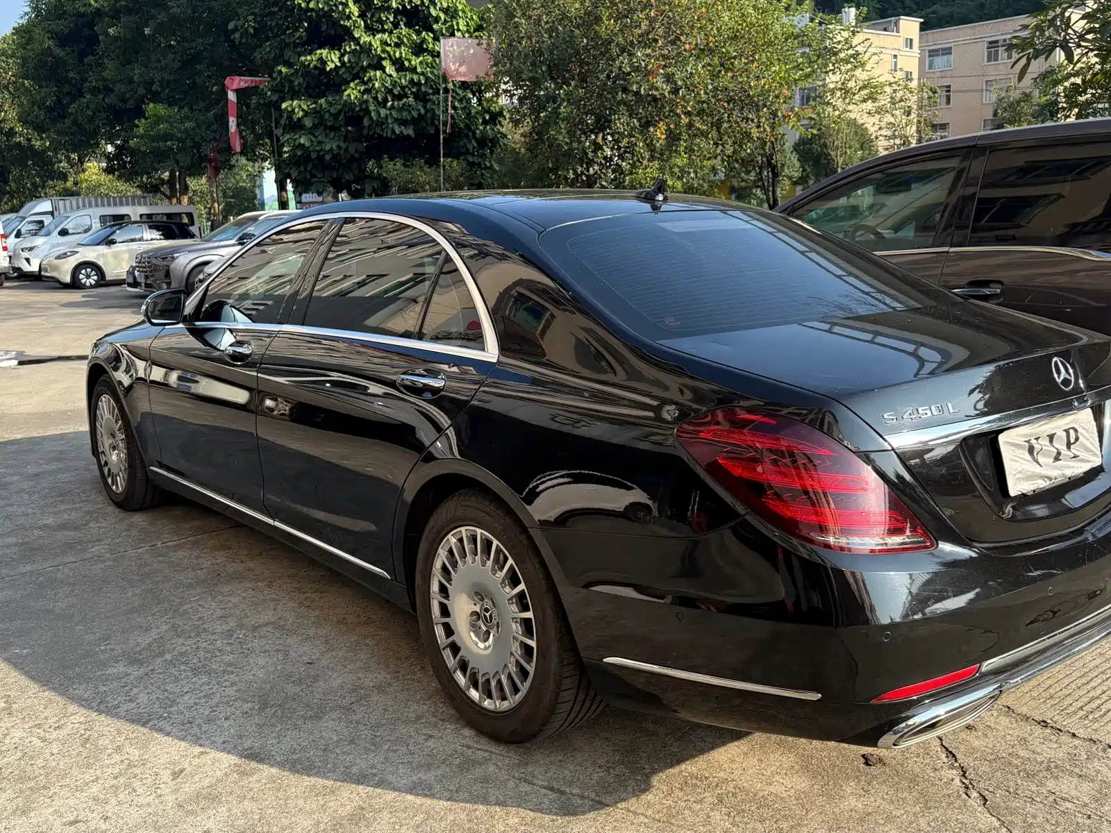 Photo 5 - Mercedes-Benz S-Class