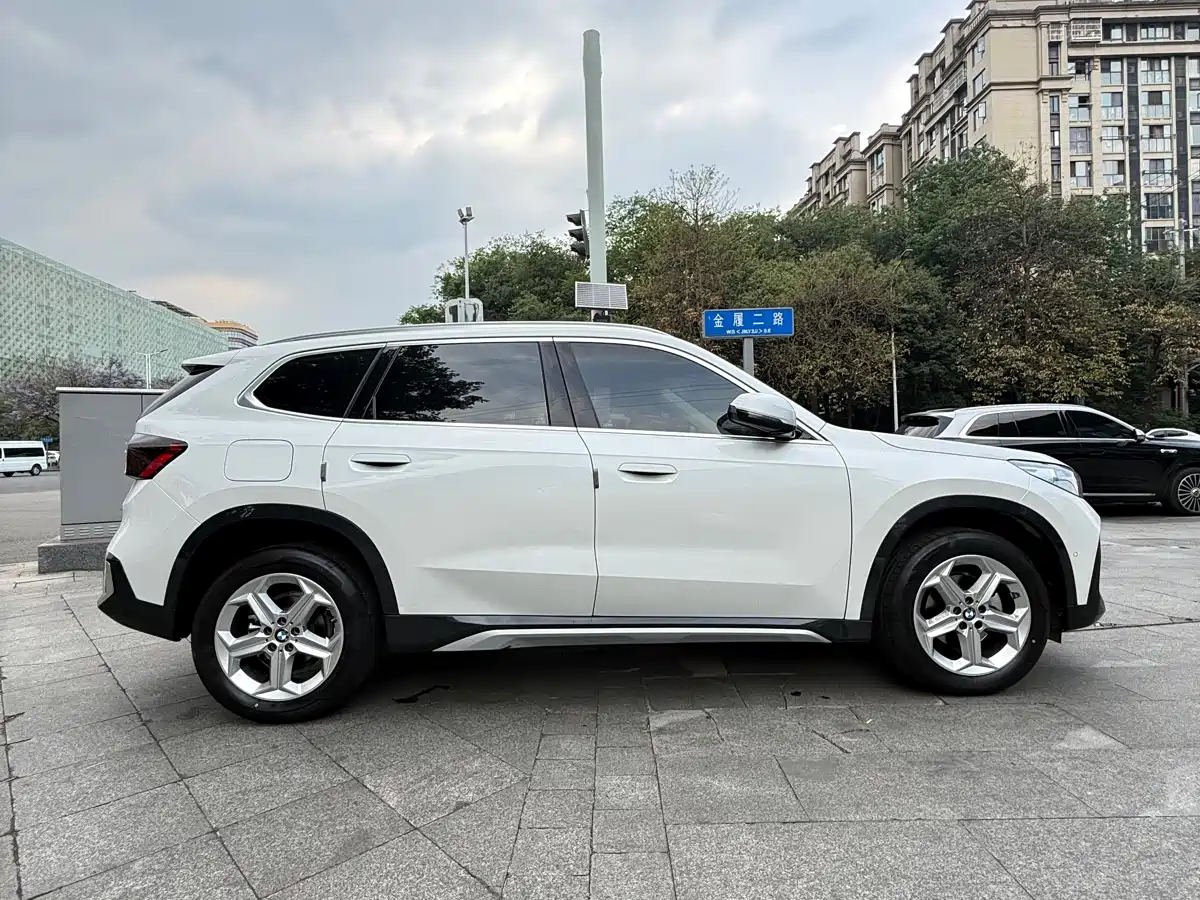 BMW X1 2023 sDrive20Li X Design Package фото 4