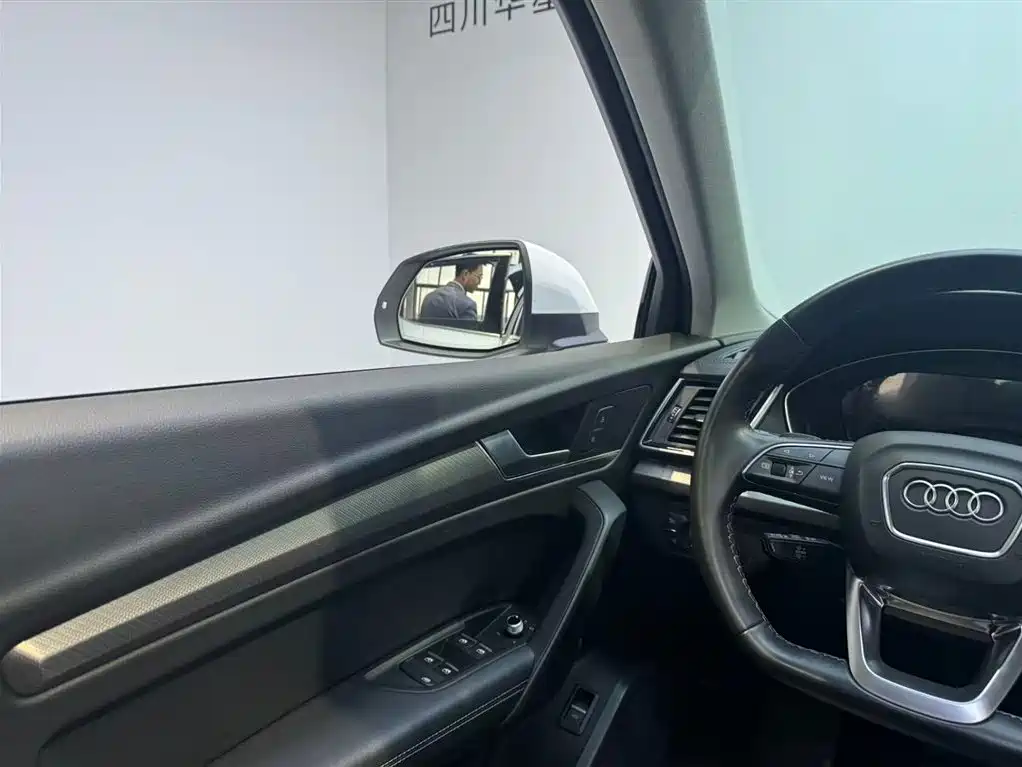 Audi Q5L 2022 40T Luxury Dynamic фото 15