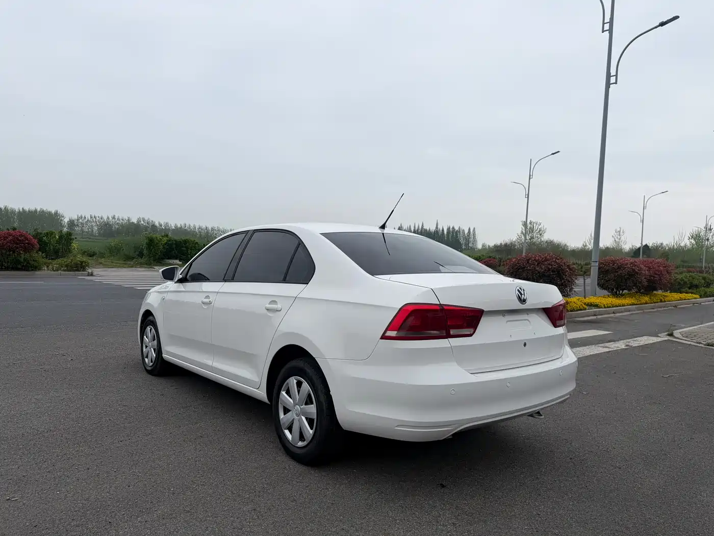Volkswagen Santana 2013 1.6L Automatic Trend Edition фото 7