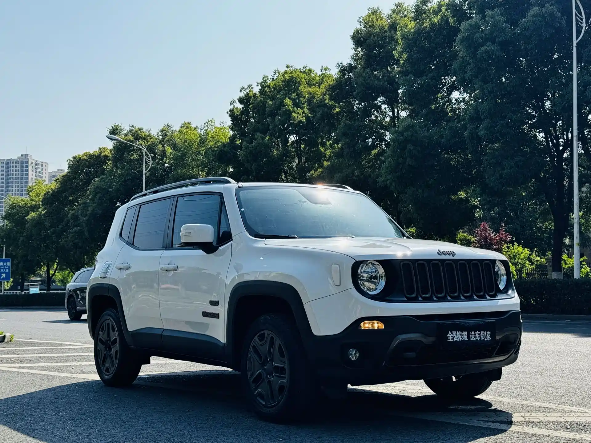 صورة 18 - Jeep Renegade