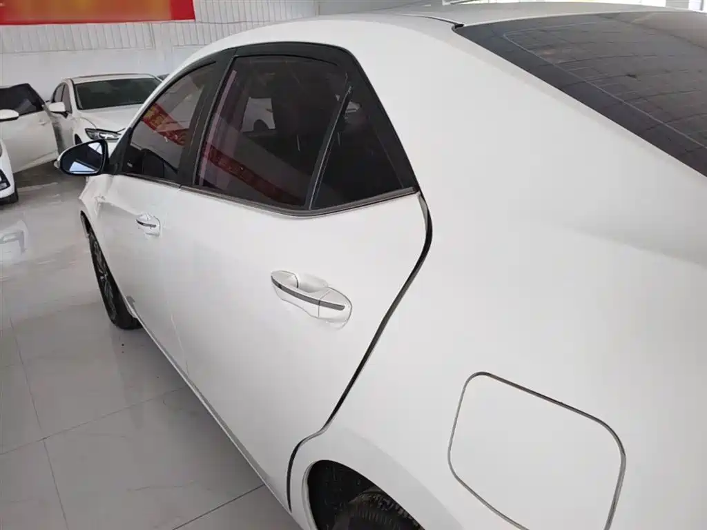 Toyota Corolla 2017 Facelift 1.2T S-CVT GL фото 5
