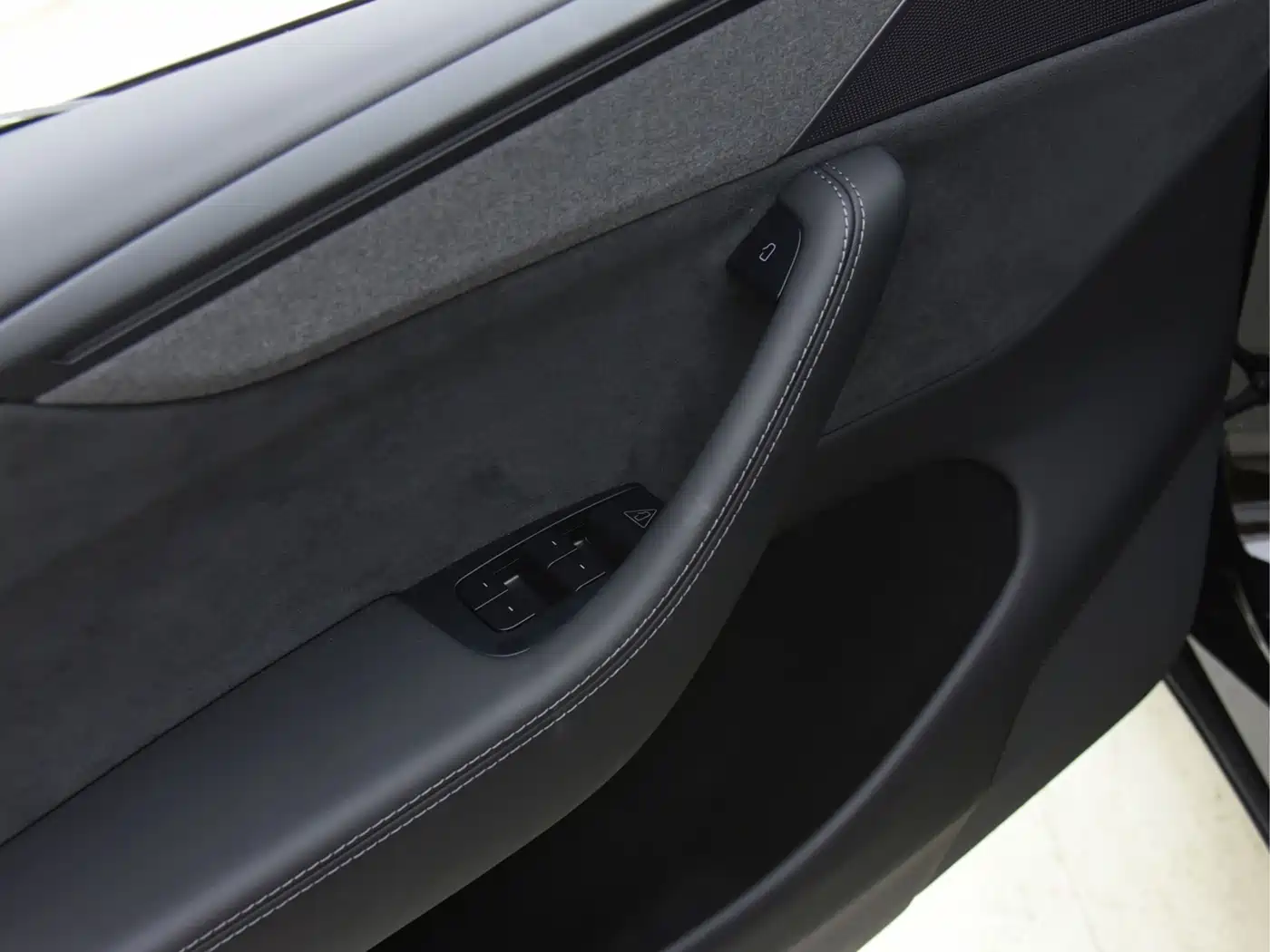 Tesla Model Y L 2026 2025 Facelift Long Range AWD