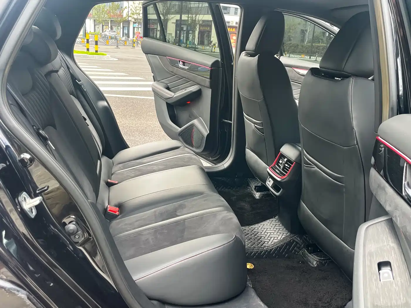 Dongfeng Aeolus Yixuan MAX 2022 2021 1.5T Dark Night Edge