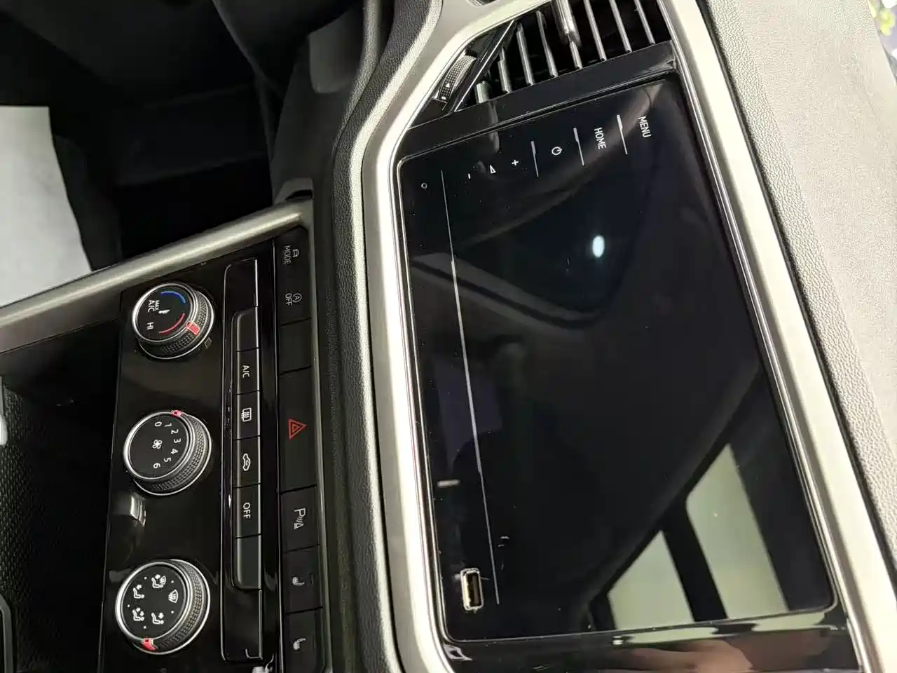 Volkswagen T-ROC 2022 280TSI DSG 2WD Elite PLUS фото 16