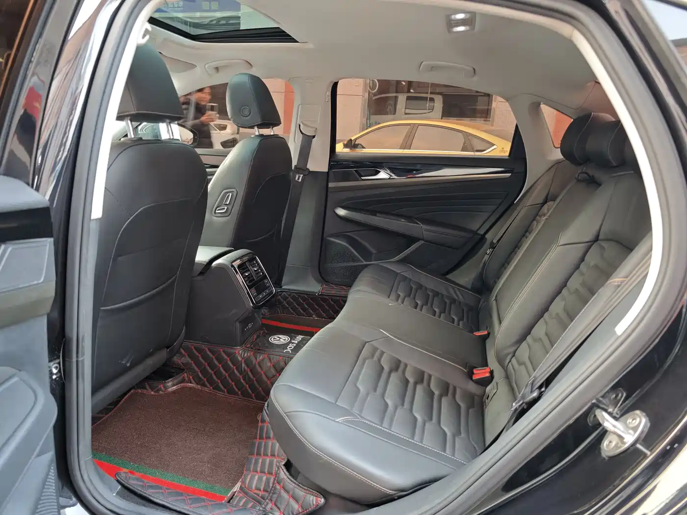 Volkswagen Passat 2020 Facelift 280TSI Elite Version China VI фото 9