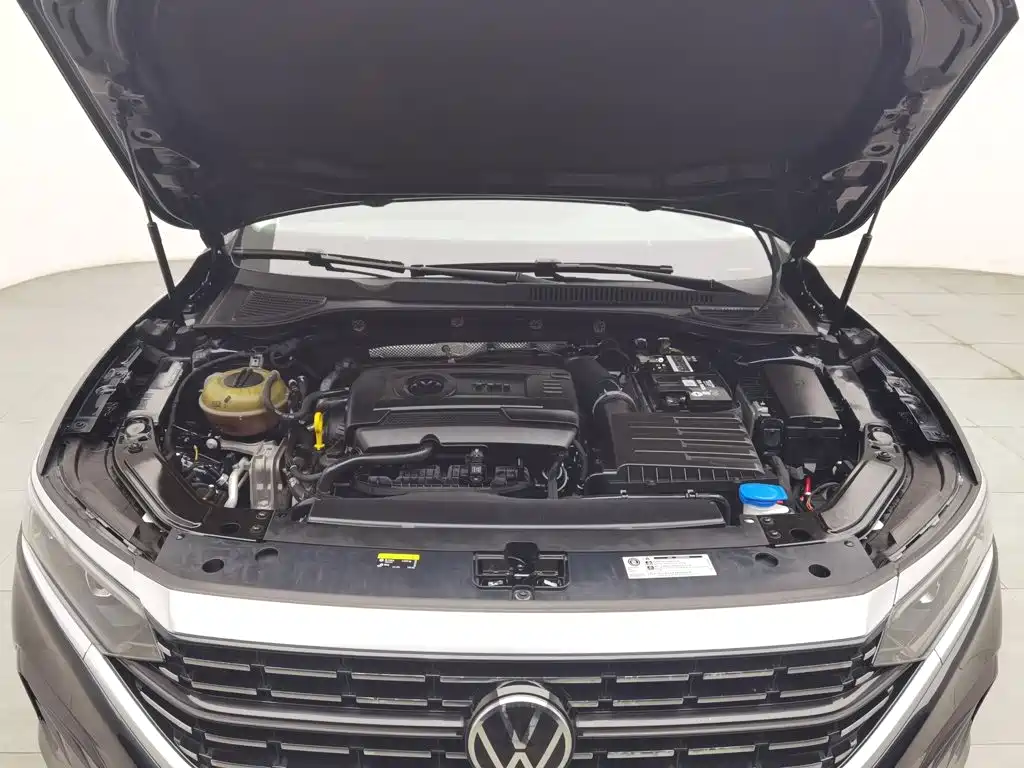 Photo 6 - Volkswagen Passat