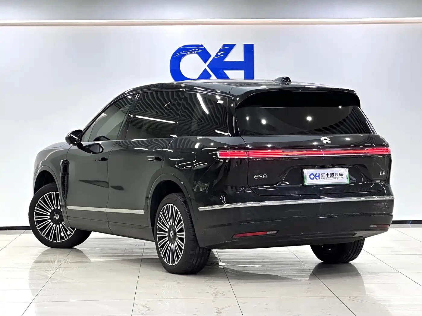 NIO ES8 2026 2025 Model 6-Seat Executive Luxury Edition
