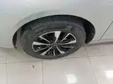 Фото 23 - Roewe Ei5