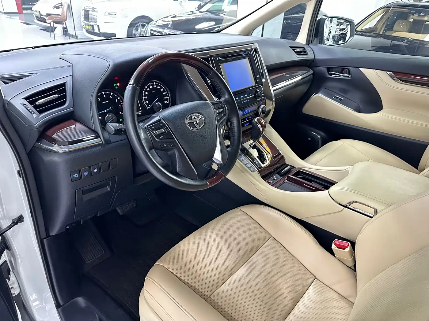 Toyota Alphard 2015 3.5L Luxury Edition фото 7