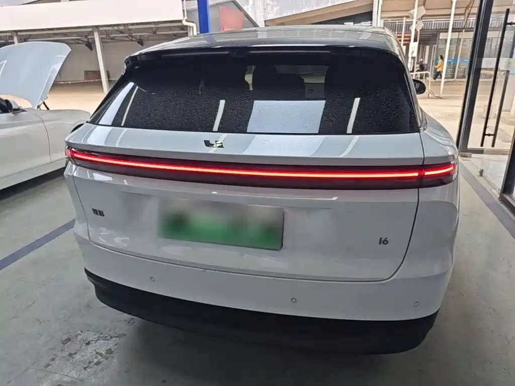 Photo 6 - Li Auto i6
