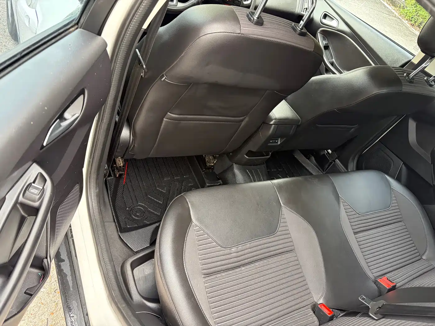 Photo 7 - Ford Focus