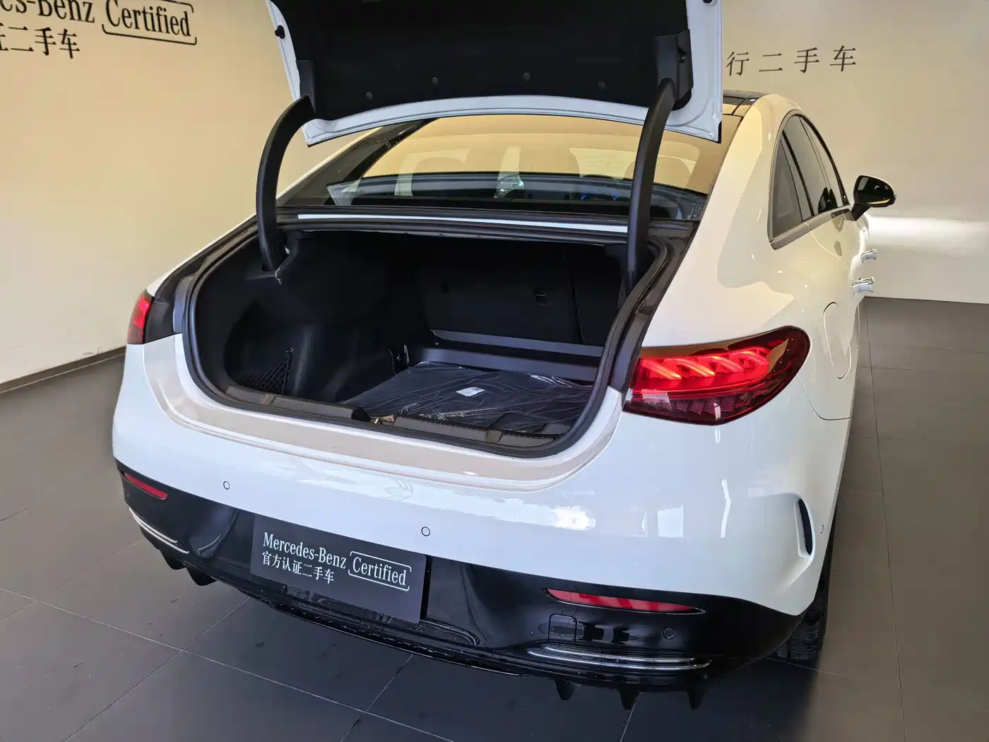 Mercedes-Benz EQE 2025 2025 500 4MATIC Pioneer