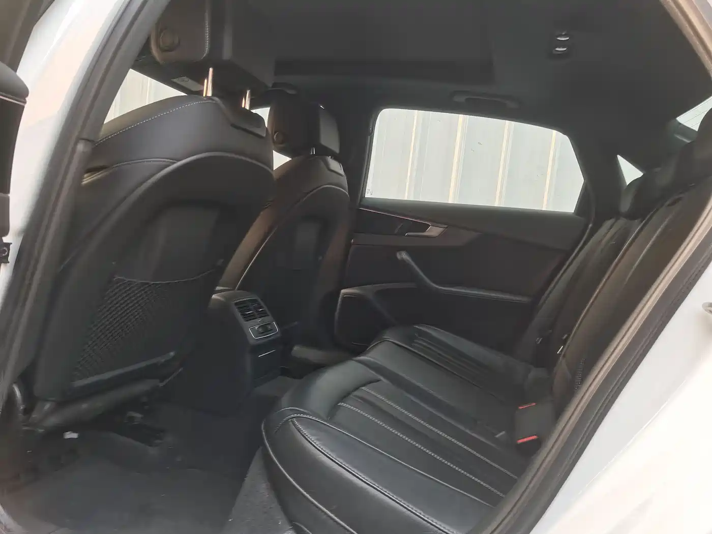Audi A4L 2023 40 TFSI quattro Luxury Sport фото 7