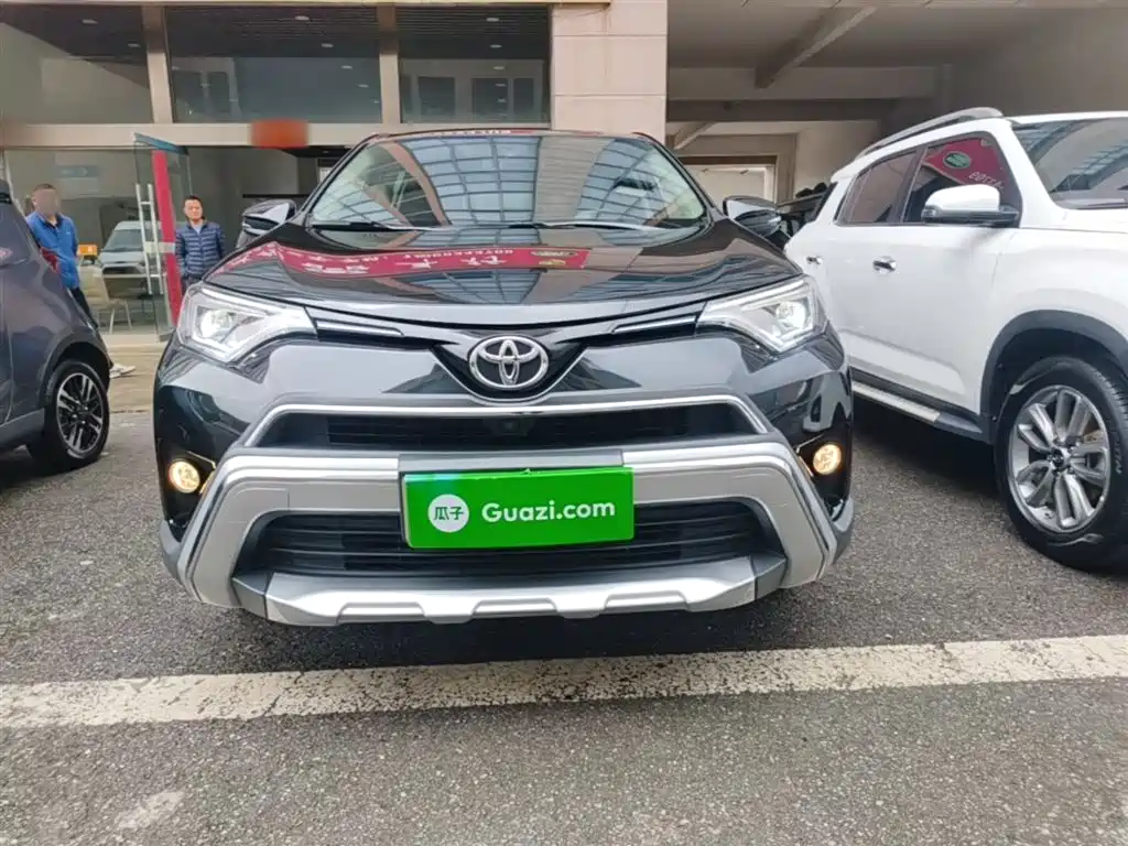 Toyota RAV4 Rongfang 2019 2.0L CVT 2WD Style X Limited Edition China VI фото 3