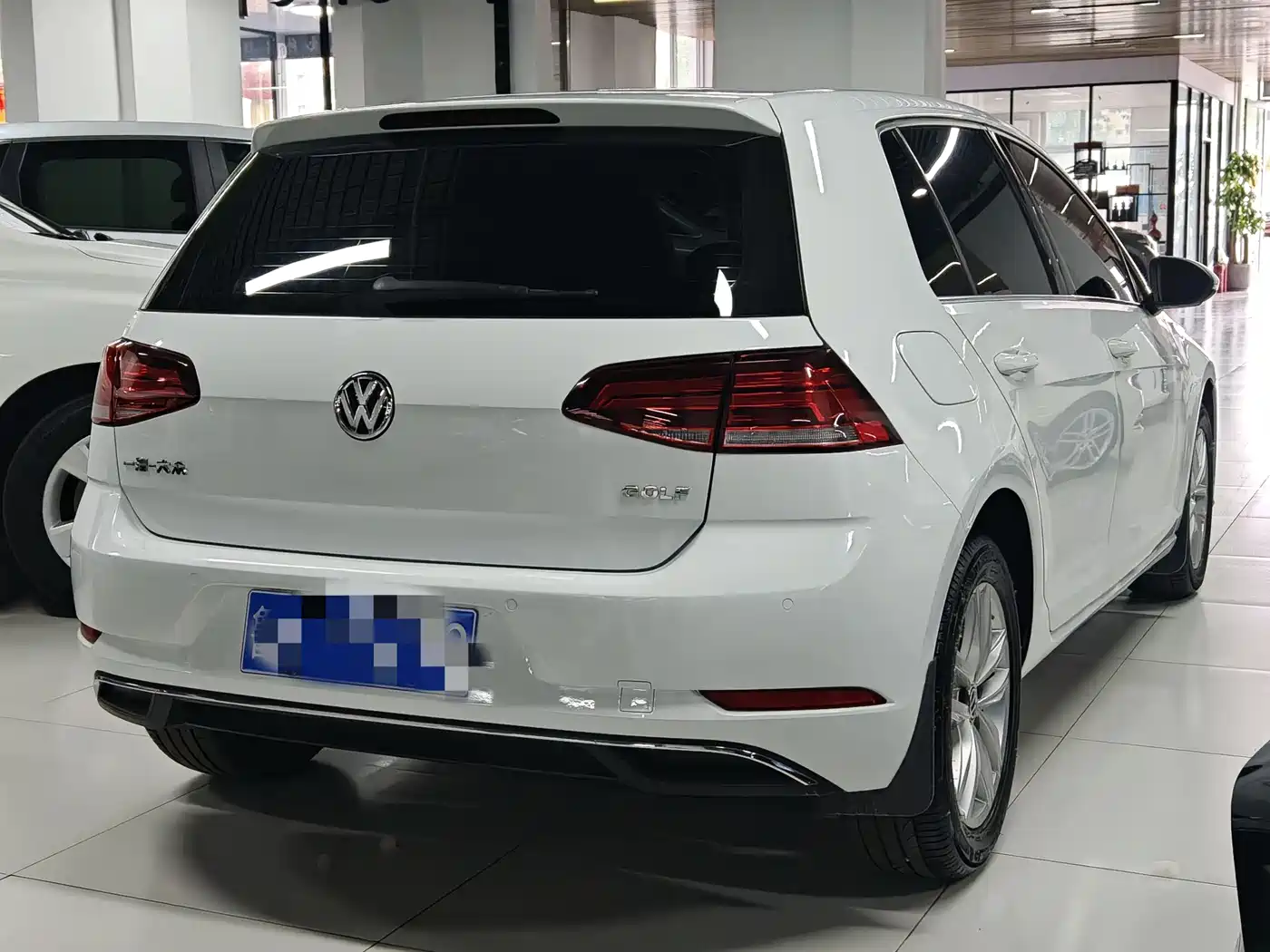 Volkswagen Golf 2018 1.6L Automatic Comfort фото 3