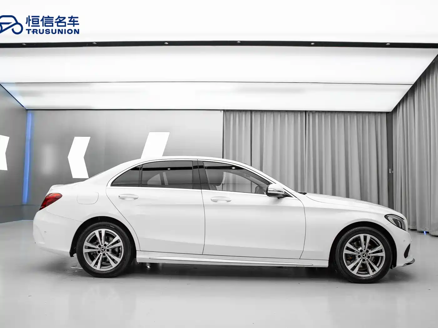 Mercedes-Benz C-Class 2017 Facelift C 200 L Sport Edition фото 7