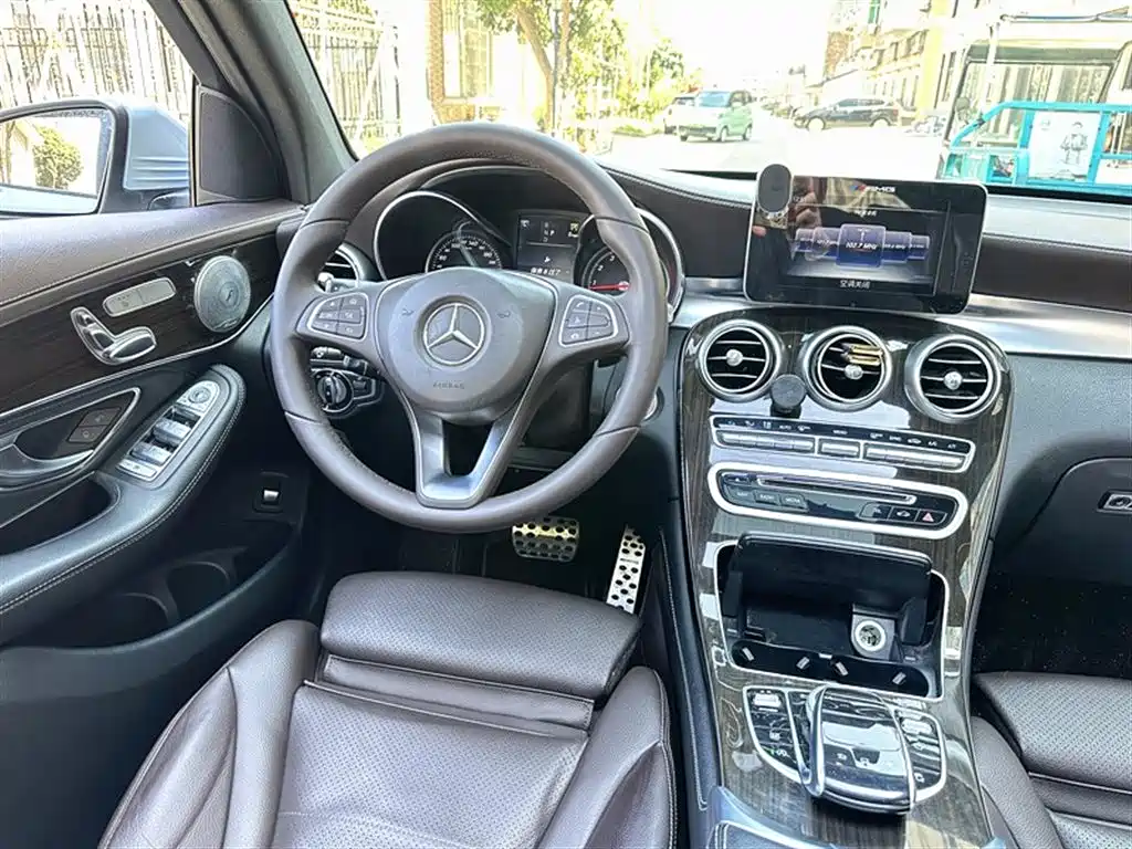 Mercedes-Benz GLC 2016 GLC 260 4MATIC Luxury фото 14
