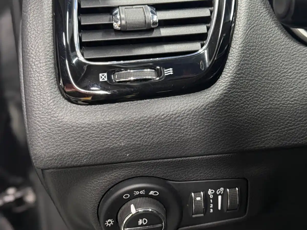 Jeep Compass 2020 2019 220T Automatic Family Edition