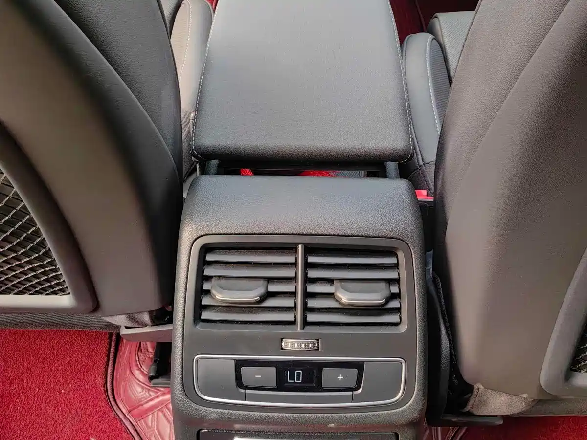 Audi A4L 2022 40 TFSI Luxury Dynamic фото 10