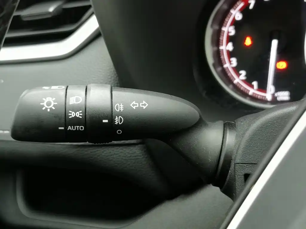 Toyota RAV4, миниатюра 21