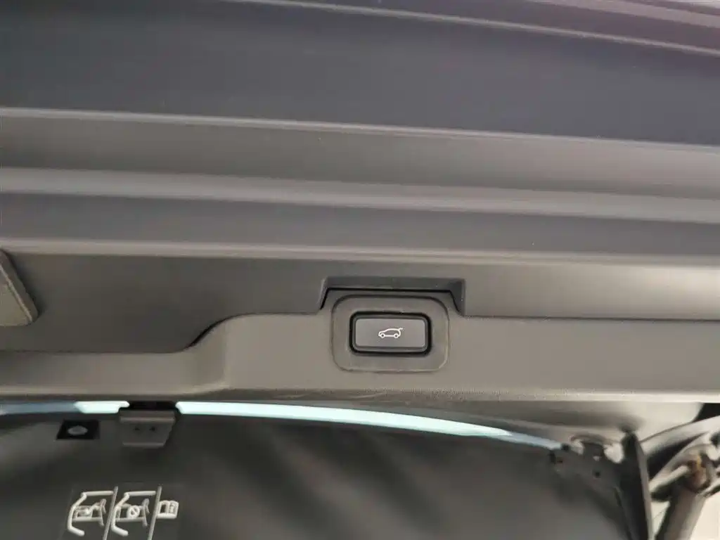 Land Rover Discovery 2021 360PS R-Dynamic S фото 15