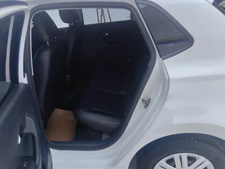Volkswagen Polo 2018 1.5L Manual Safe Drive фото 11