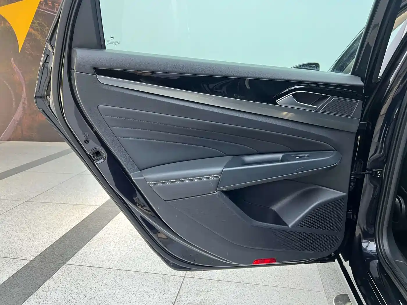 Volkswagen Passat 2022 280TSI Business Edition фото 12