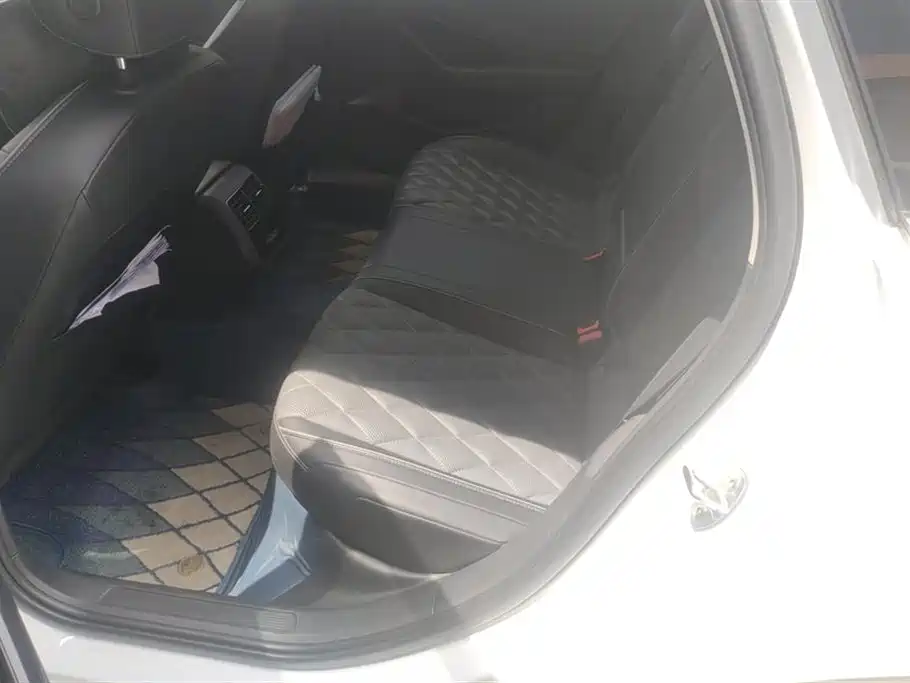 Volkswagen Sagitar 2023 280TSI DSG Surpass Plus Edition фото 11