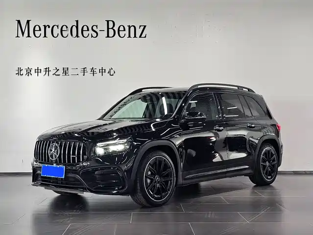 Mercedes-Benz GLB AMG 2024 AMG GLB 35 4MATIC — фото 1