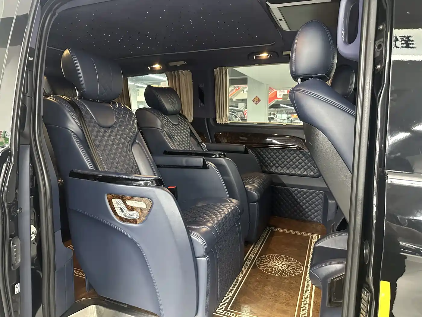 Mercedes-Benz Vito 2018 2.0T Business Edition China VI фото 6