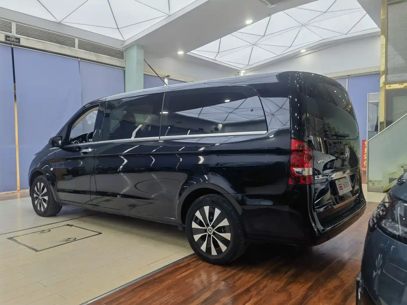 Mercedes-Benz Vito 2016 2.0T Elite Edition фото 17