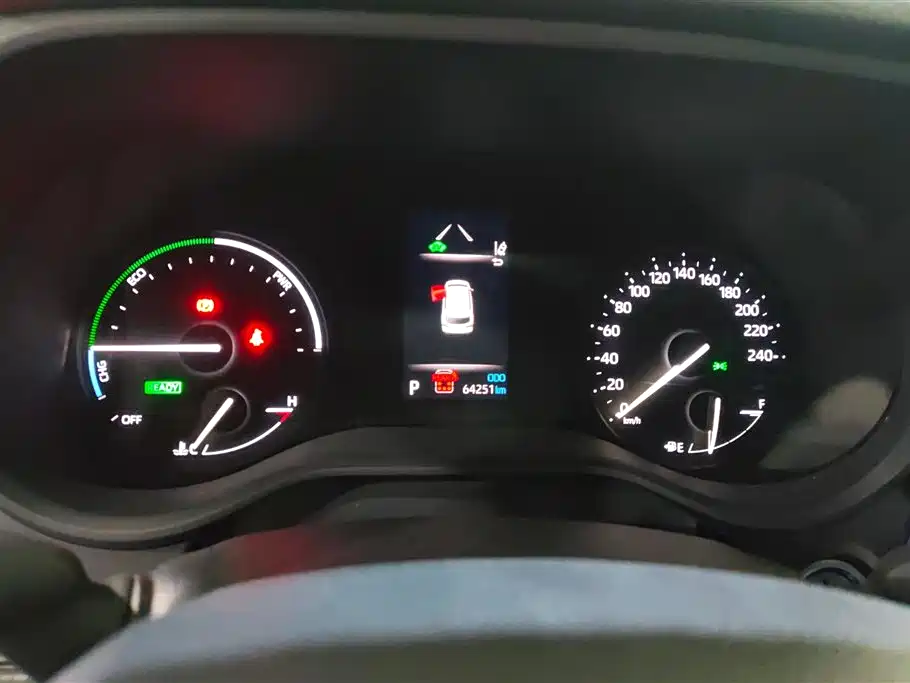 Toyota Granvia 2023 2.5L Hybrid Luxury Edition фото 14