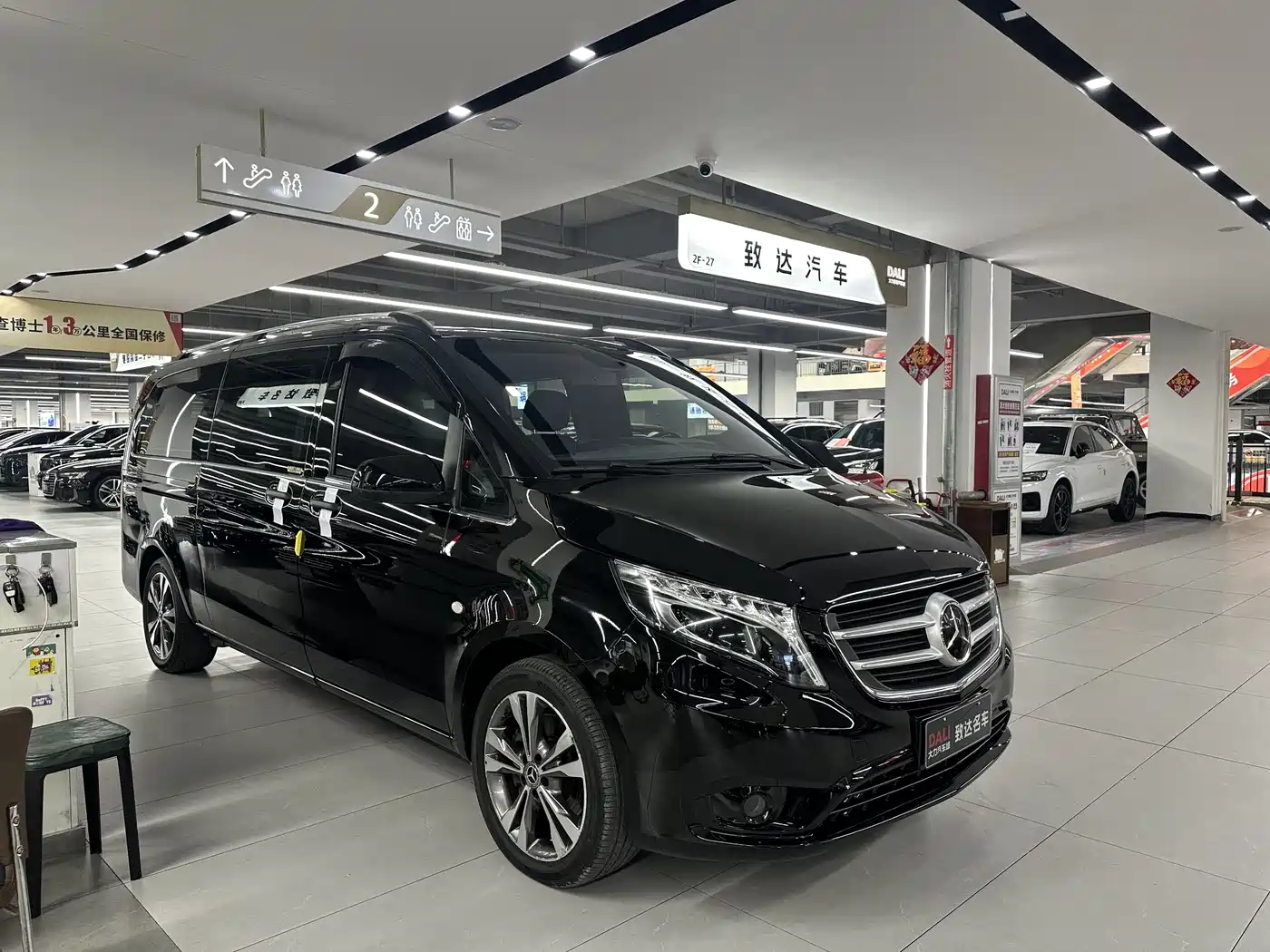 Mercedes-Benz Vito 2018 2.0T Business Edition China VI фото 3