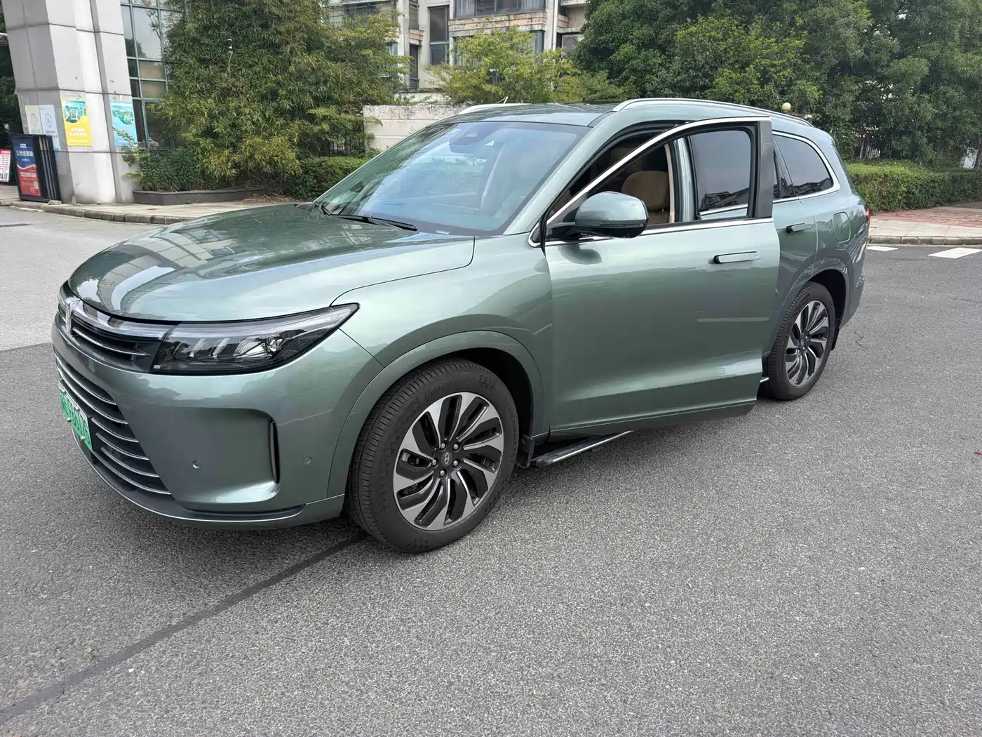AITO Wenjie AITO M7 2022 1.5T RWD Comfort Edition фото 2