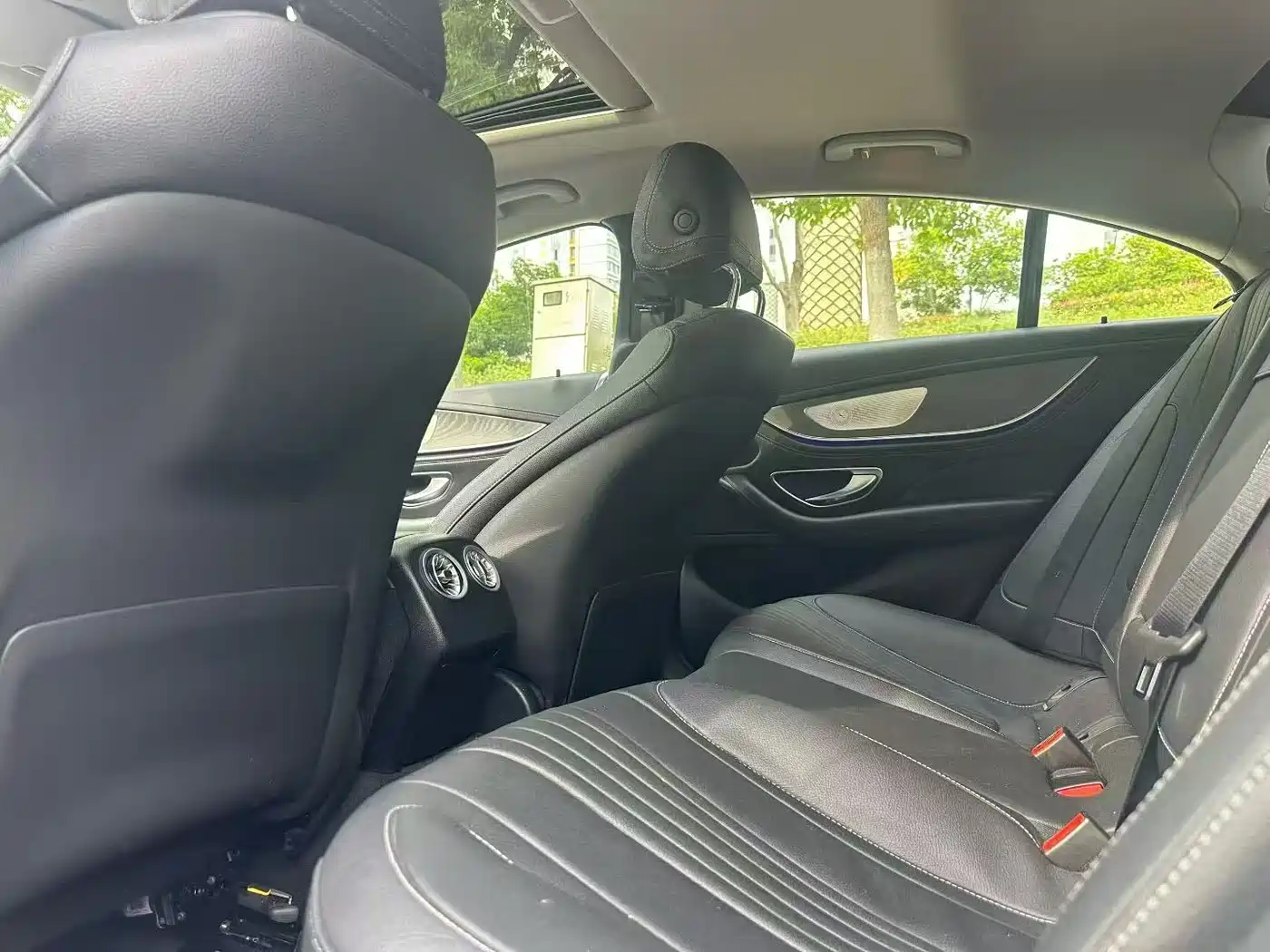 Mercedes-Benz CLS 2021 CLS 300 Luxury фото 6