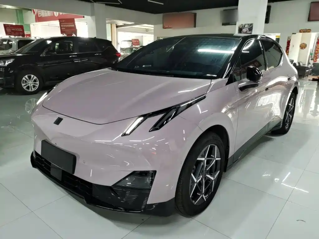 Lynk & Co Z20 2025
