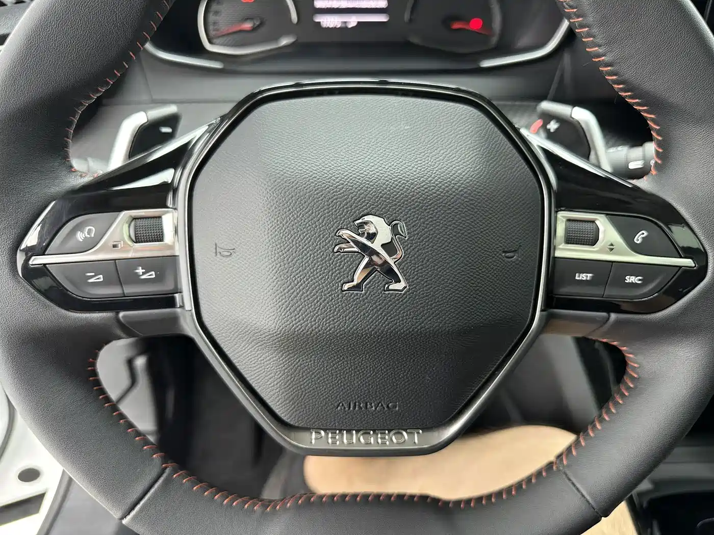 Peugeot 2008 2023 2022 230THP THE ONE