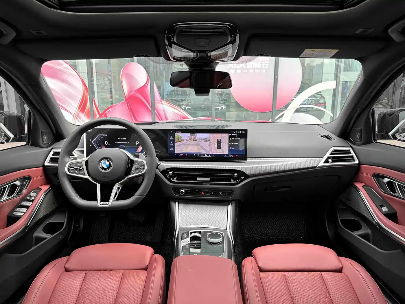 BMW 3 Series 2025 330i M Sport Night Edition фото 32