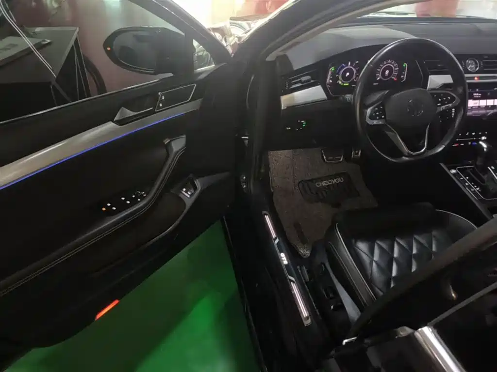 Volkswagen Magotan GTE Plug-in Hybrid 2022 GTE Luxury фото 16