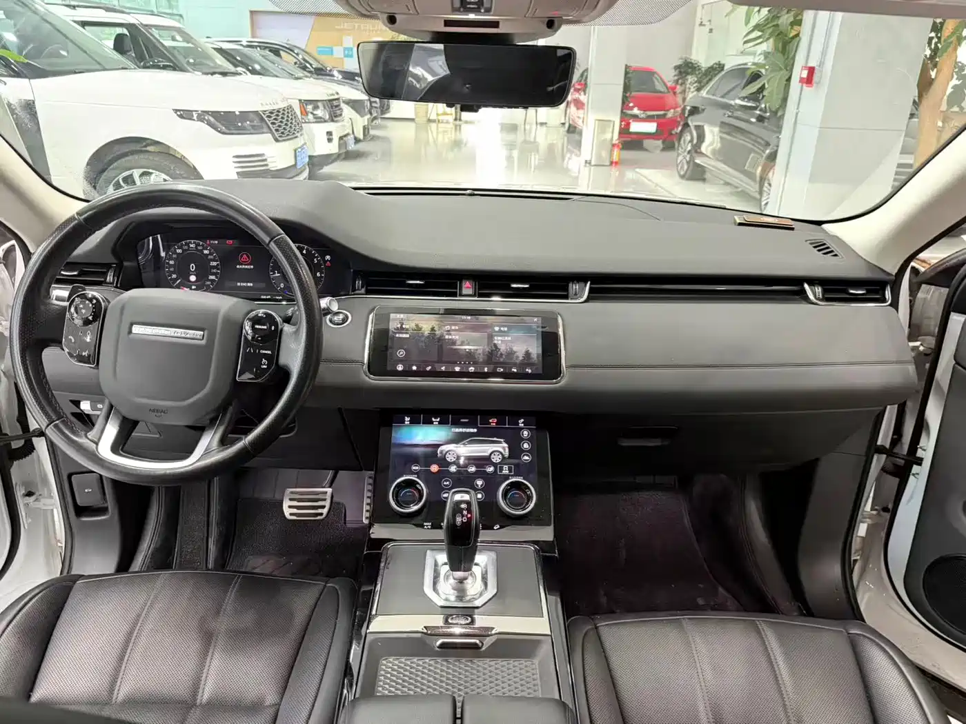 Land Rover Range Rover Evoque 2020 249PS R-DYNAMIC SE Sport Tech Edition фото 6