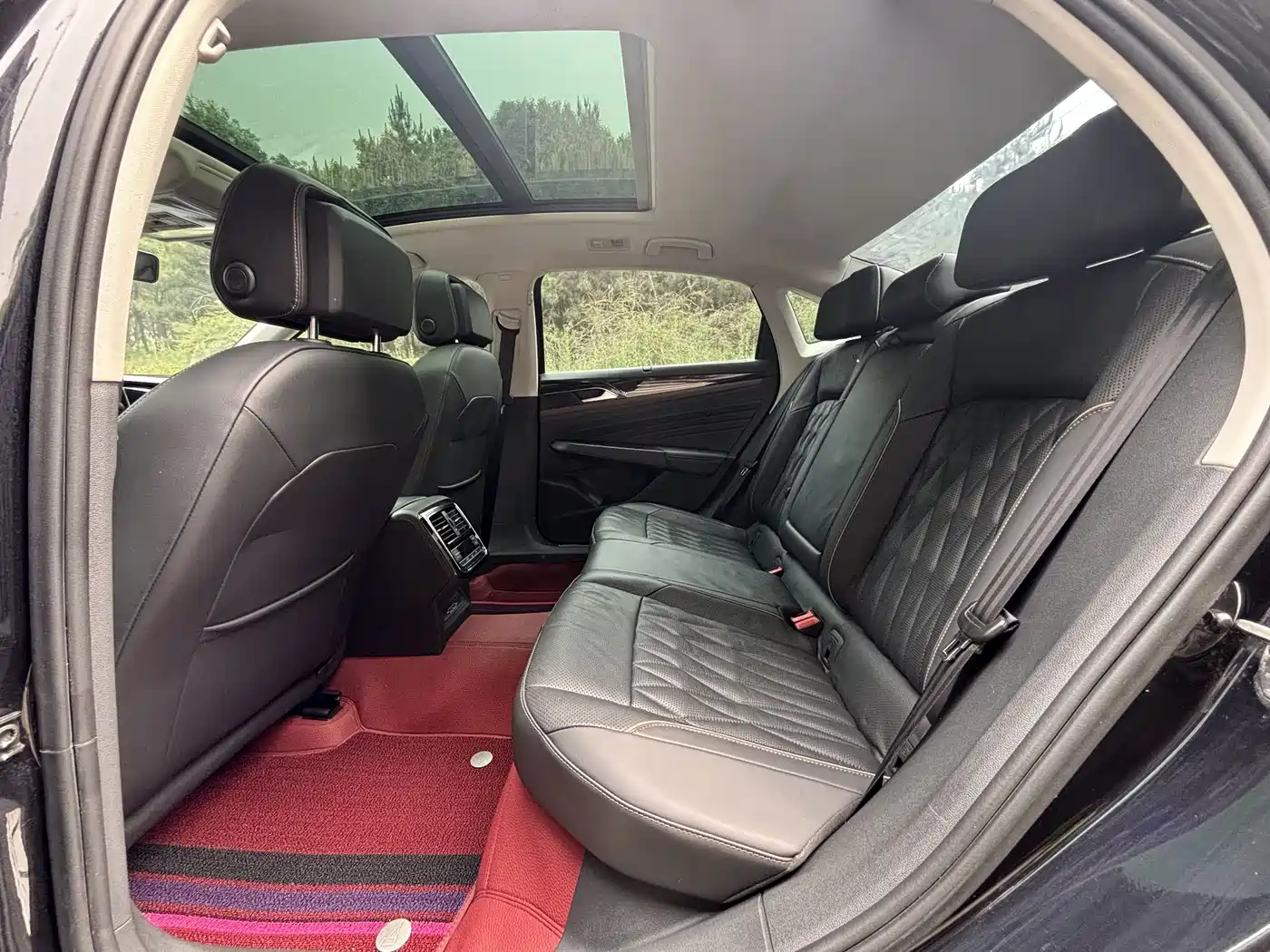 Volkswagen Passat 2019 330TSI Luxury Edition China VI фото 8