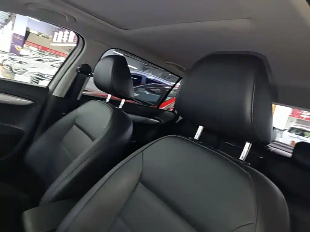 Volkswagen Lavida Tour 2013 1.6L Automatic Comfort фото 18
