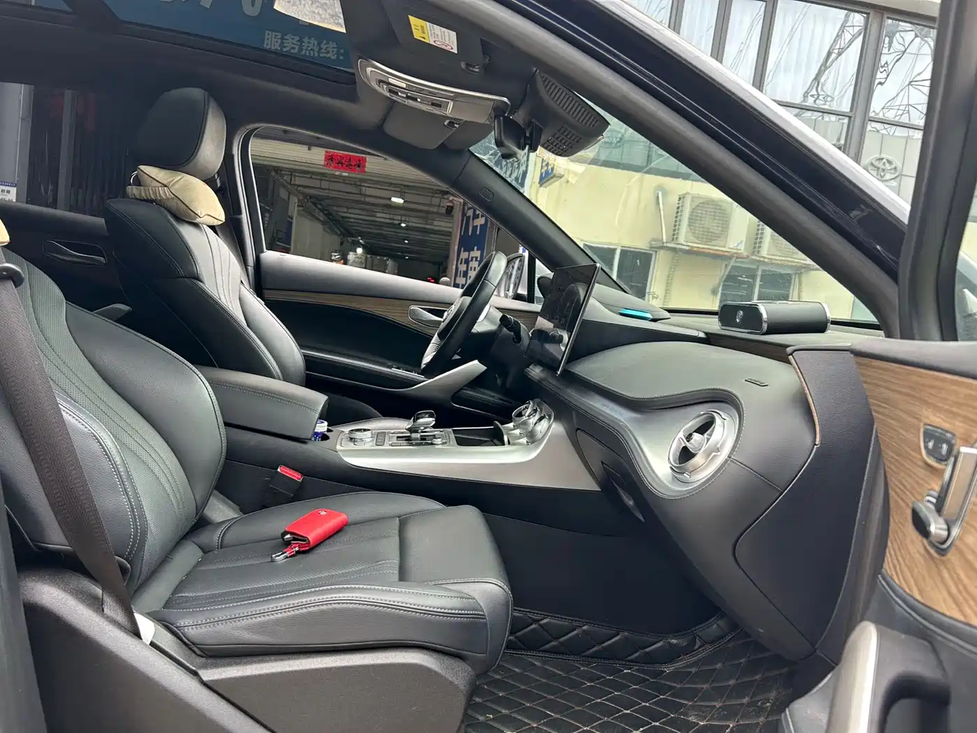 Denza X 2020 PHEV Classic Edition фото 9