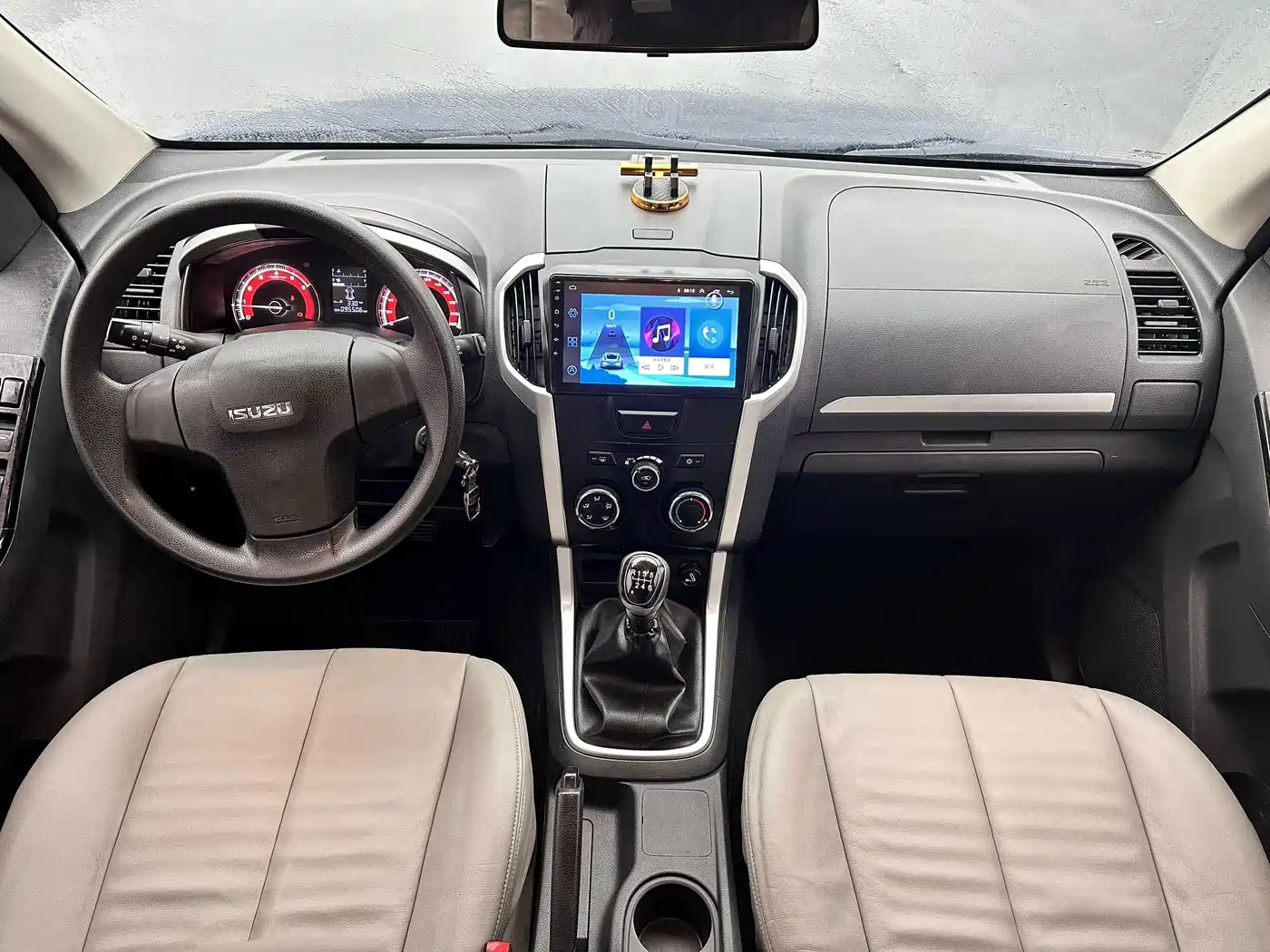 Isuzu Lingtuo 2019 2018 2.5T 2WD Base Model JE4D25Q5A