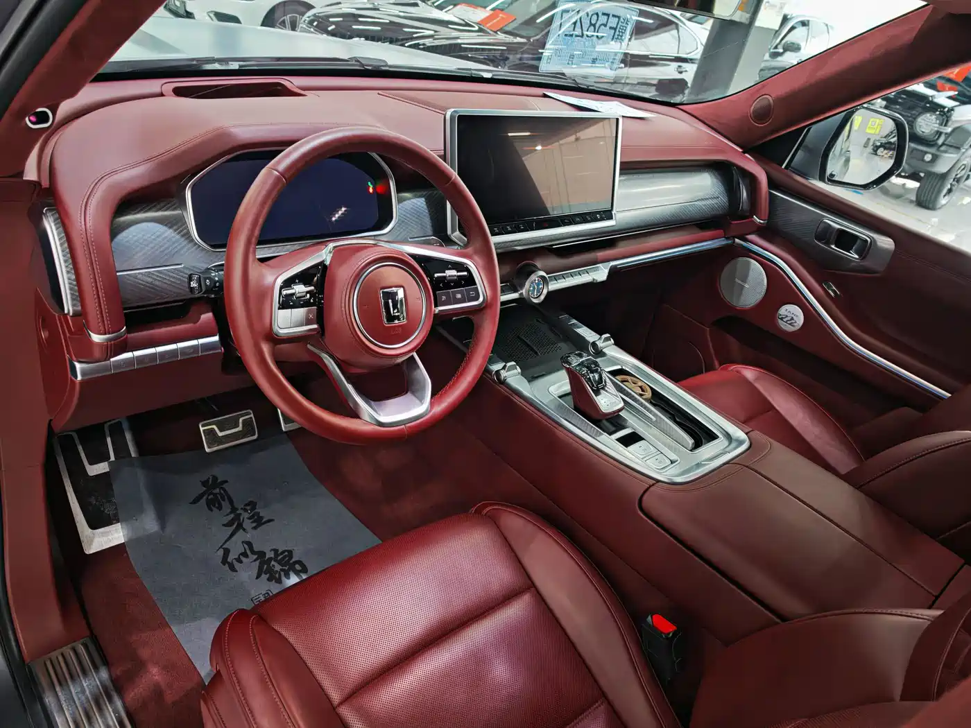 TANK TANK 700 NEW ENERGY