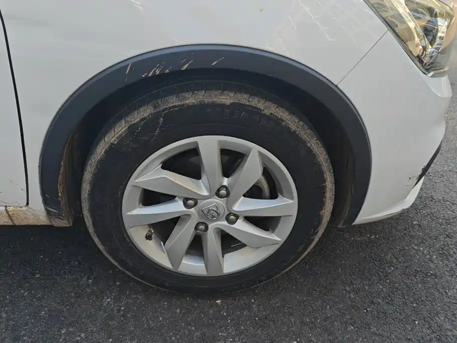 Baojun 310W 2018 2017 1.5L Manual Fashion China VI
