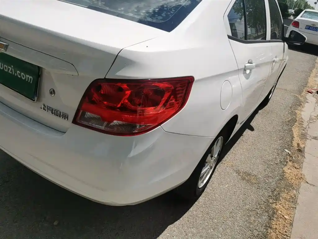 Chevrolet Sail 2018 Sail 3 1.3L Manual Comfort Sunroof фото 8
