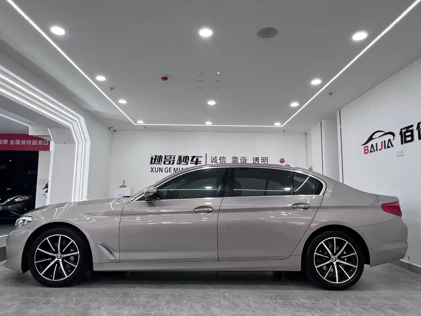 BMW 5 Series 2018 528Li Launch Special Edition фото 4