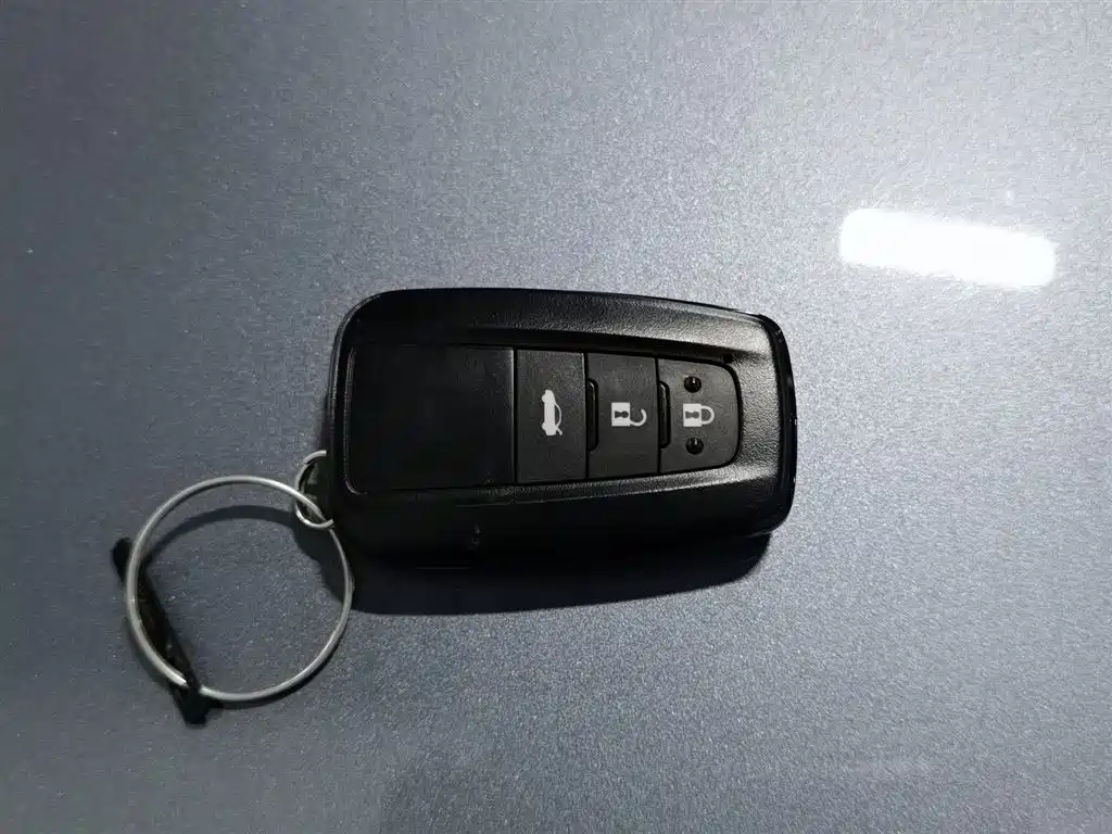Toyota Corolla 2021 Hybrid 1.8L E-CVT Elite Edition фото 19